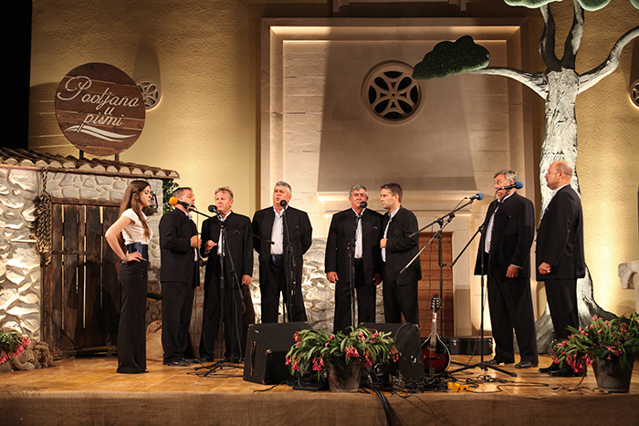 Klapa-choir festival